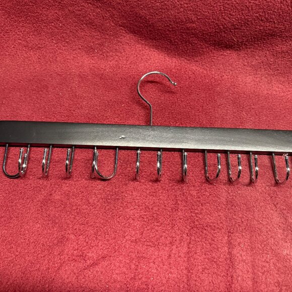 7 Sets of Hair Extensions, Silver Tinsel, and Extension Hanger with Hooks main image 5